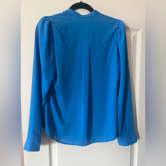 New! Express Bright Blue Pleated Polyester Blouse Long Sleeve Women’s size S - Picture 3 of 13